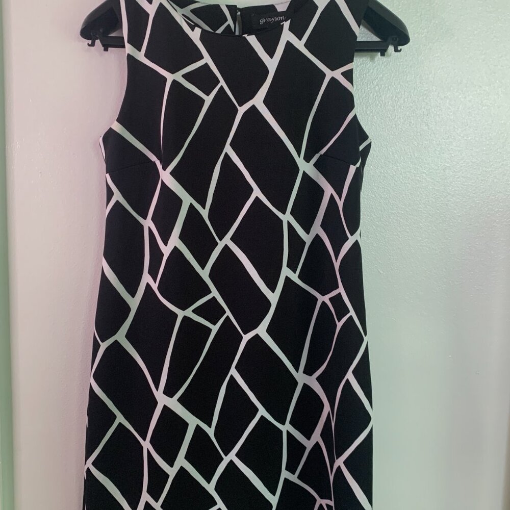 Grayson Black and White Chic Geometric Design Sleeveless Dress